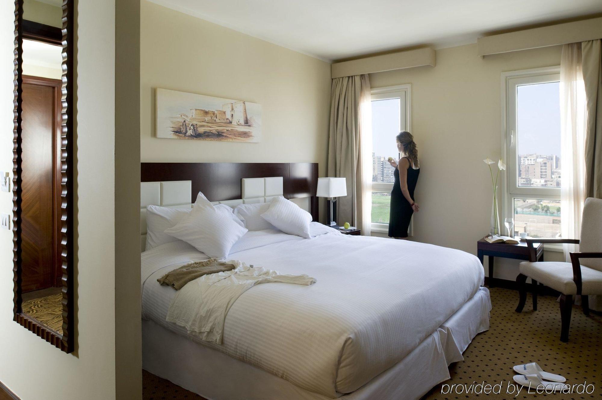 Hotel Barcelo Cairo Pyramids Giza Camera foto